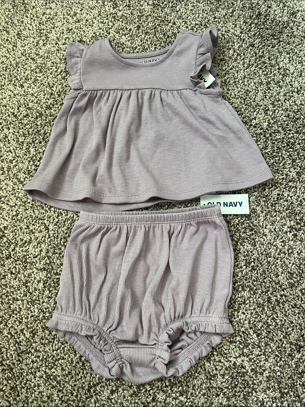 Old Navy Lilac Ribbed Baby Top and Bloomers Set Size 6-12 Months